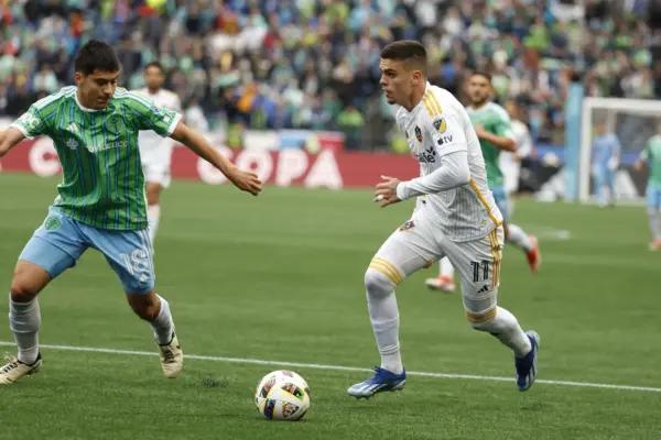 Galaxy Earns Draw in Seattle Despite Missing Two Key Players